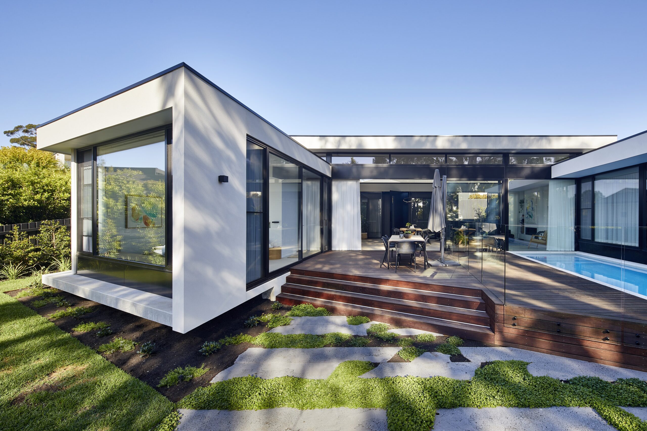 Mt Eliza beach house with clean lines